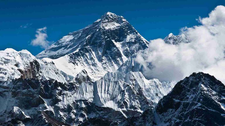 Kam došla evoluce vybavení pro výstup na Mount Everest