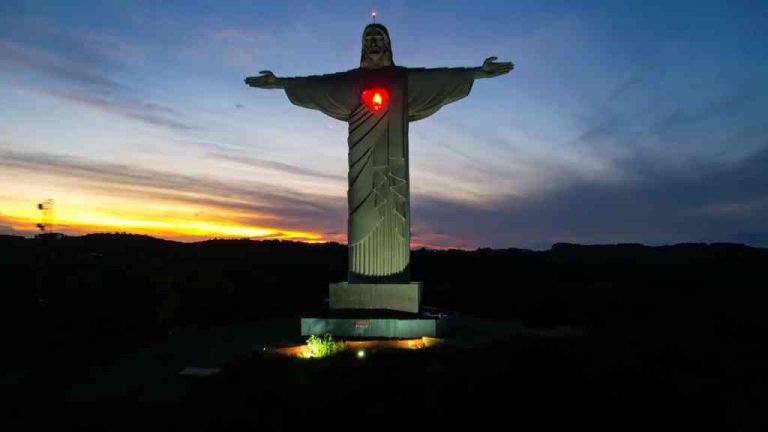 Obří socha Krista na jihu Brazílie