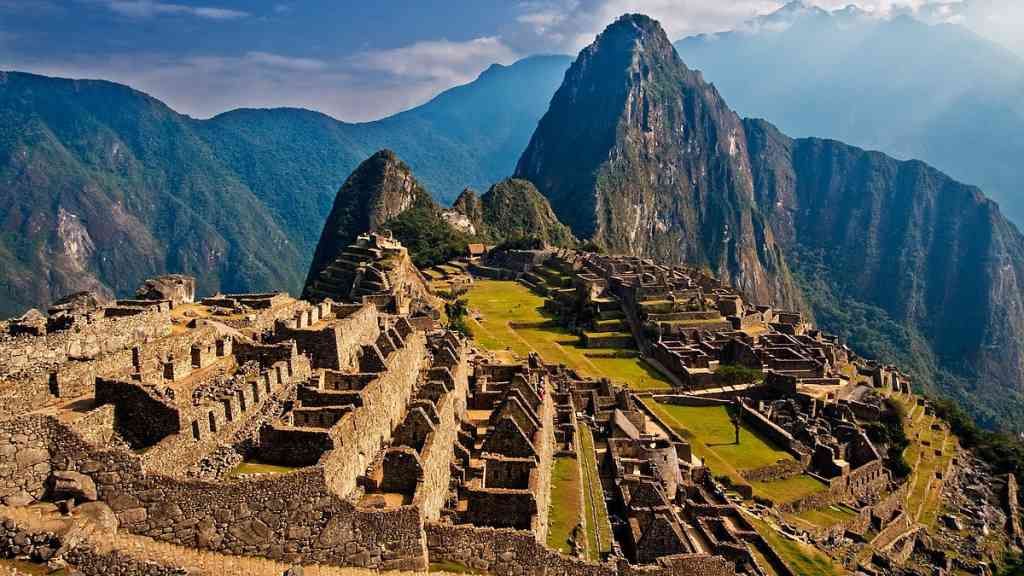 Machu Picchu, záhadné ztracené město Inků, je jedním z nejzáhadnějších a nejkrásnějších archeologických nalezišť na světě.