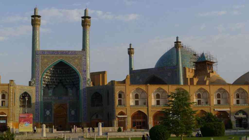 Imamova mešita, známá také jako Imamova velká mešita, je jedním z nejvýznamnějších a historicky nejcennějších islámských staveb na světě.